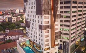 CROWN PRINCE Hotel Surabaya Managed by Midtown Indonesia